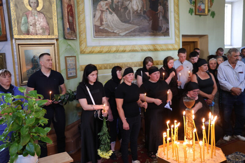 Вважався зниклим безвісти: у Луцькій громаді в останню дорогу провели захисника Юрія Клевця