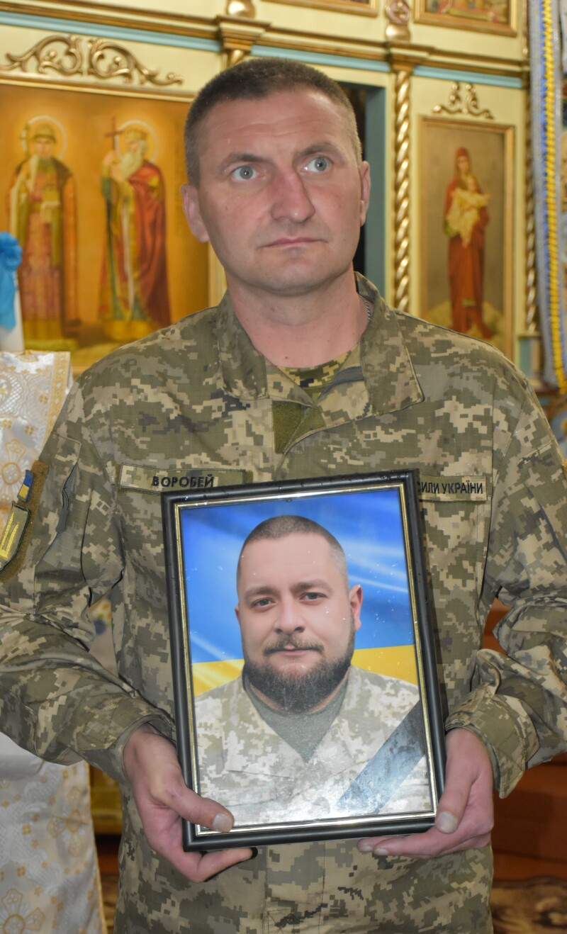 Плакало небо, плакали люди: у Луцькому  з Героєм Миколою Черновим