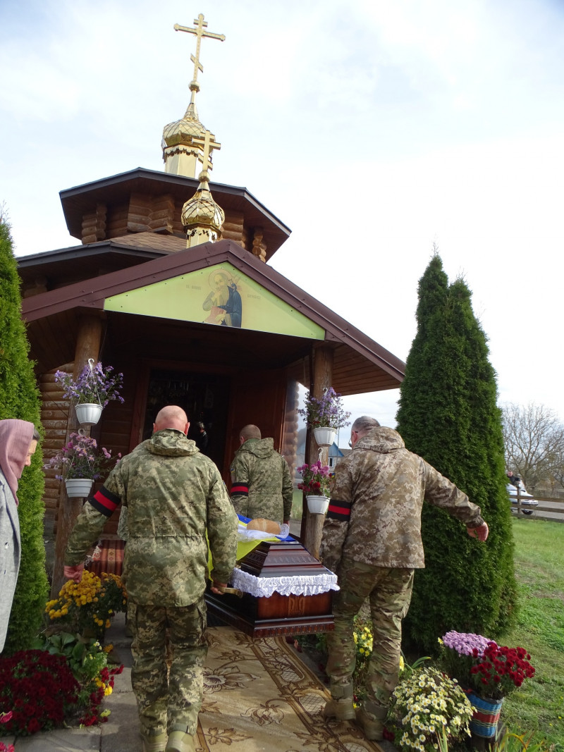 Загинув у бою у Покровському районі: на Волині провели в останню путь Героя Юрія Патія