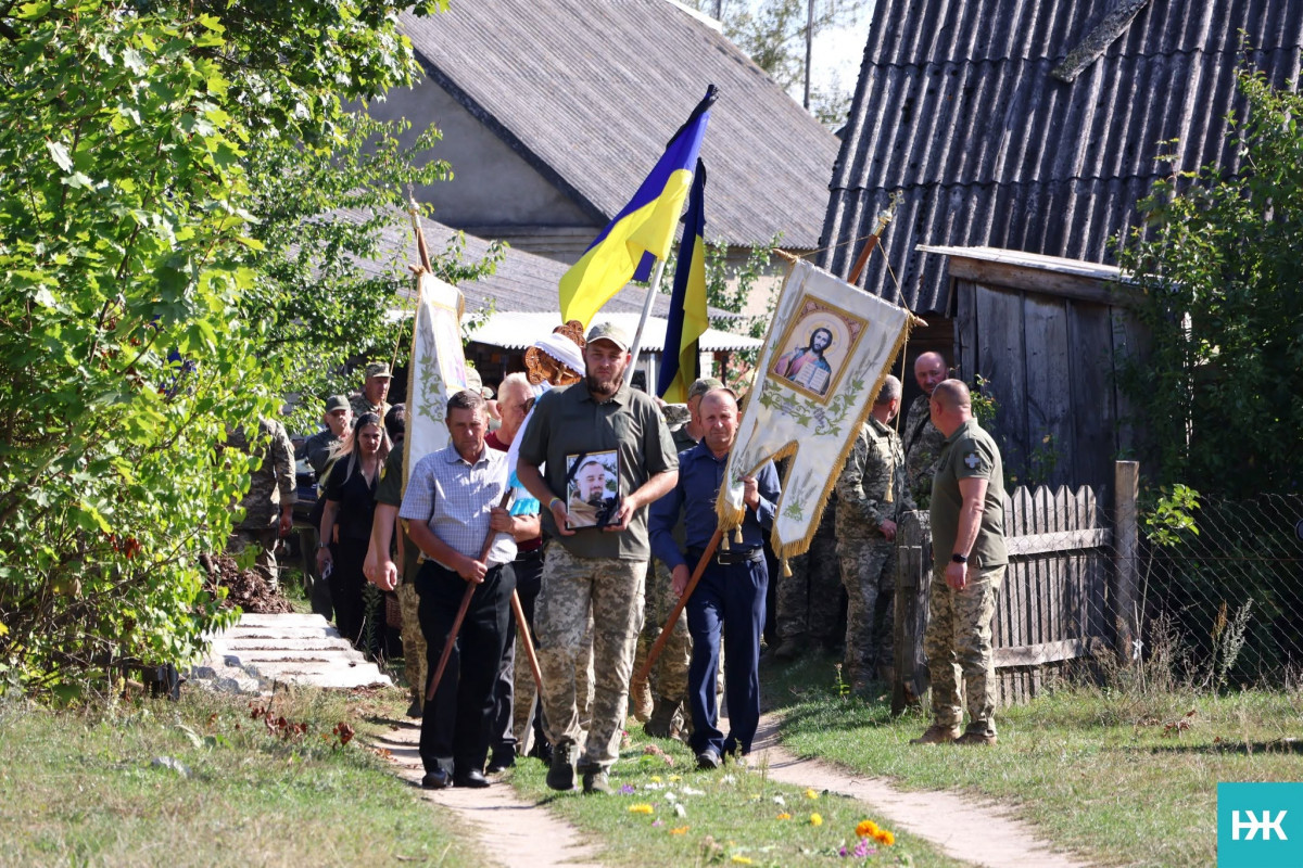 Життя обірвала ДТП: на Волині попрощалися з молодим військовим Олександром Круковцем