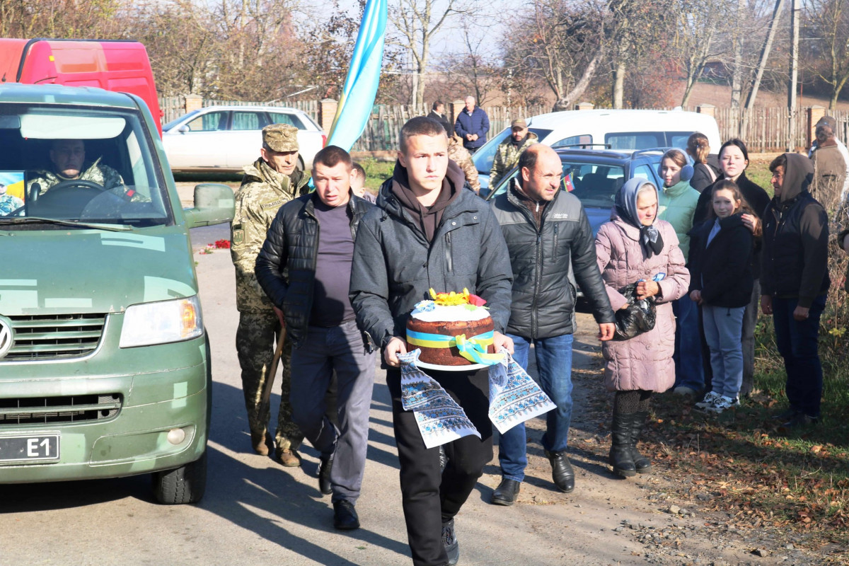 Війна забрала життя батька й сина: на Волині попрощалися з 22-річним спецпризначенцем Назаром Кравчуком