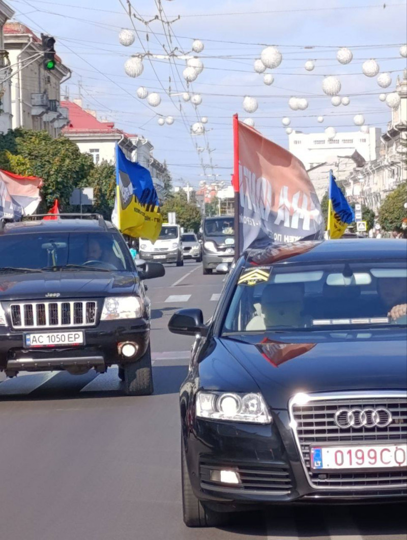 Планував весілля з коханою, але не судилося: біля Луцька попрощалися з Героєм Владиславом Харитонюком