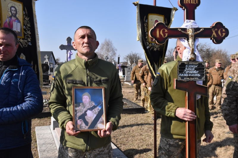 У громаді на Волині сотні людей вийшли провести полеглого Героя Василя Філончука в останню дорогу