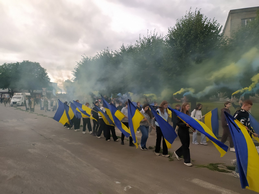 Ворожий дрон обірвав життя Героя: на Волині прощались з полеглим воїном Олегом Беценком