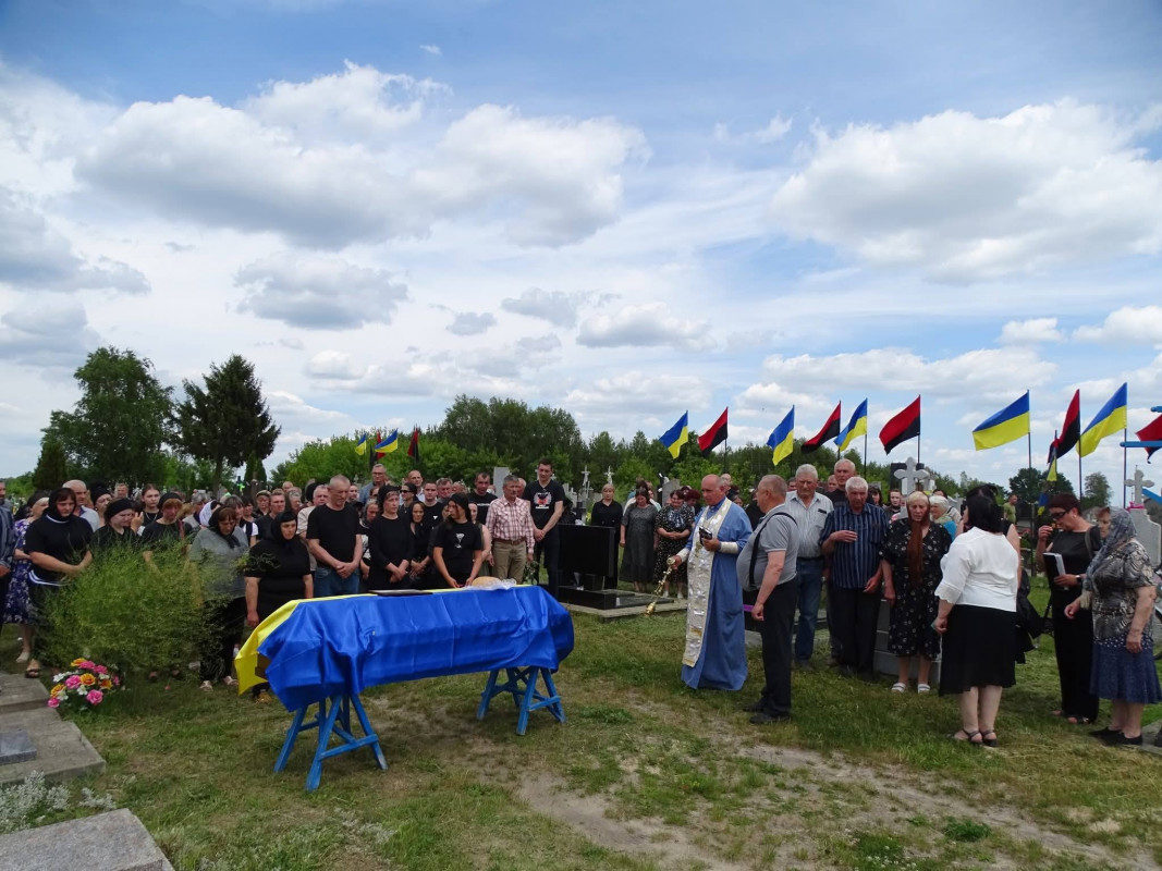На Волині поховали 26-річного Героя Сергія Самолюка, який понад рік вважався зниклим безвісти