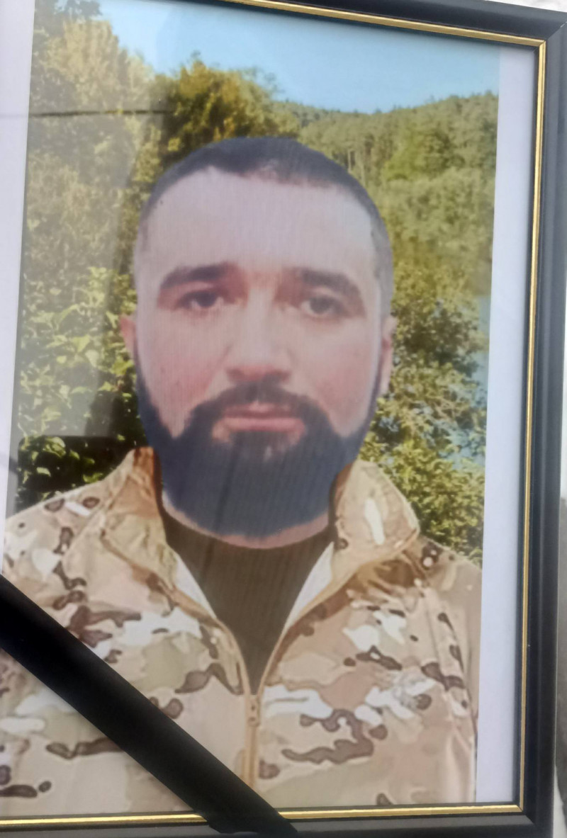 Серце зупинилося під час лікування: на Волині попрощалися з молодим військовослужбовцем Денисом Деркачем