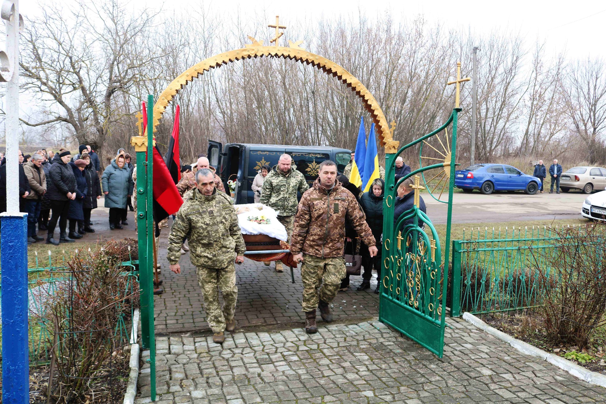 Помер дорогою додому: у Луцькому районі поховали молодого військового Івана Фліса