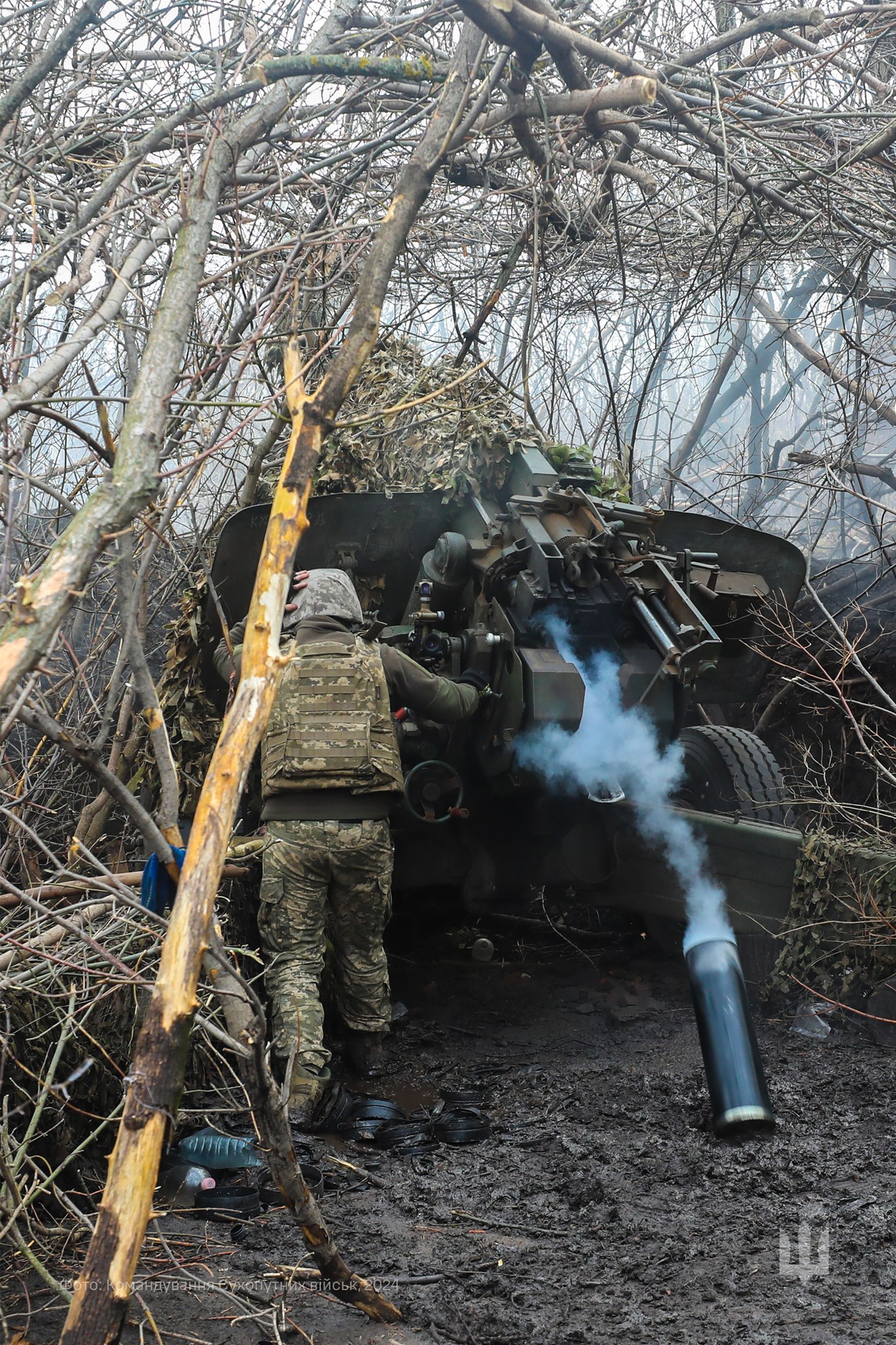 Волинські артилеристи з 100-ї бригади б’ють по окупантах із трофейної «Мста-Б»