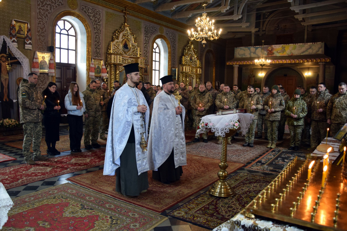 У Луцьку родинам загиблих прикордонників вручили їхні посмертні нагороди