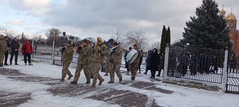 Війна забрала у батьків – сина, у донечки – батька: на Волині попрощалися із 34-річним Героєм Сергієм Буйницьким