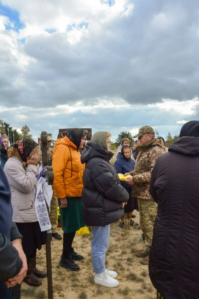 Життя обірвалося у дорозі: на Волині поховали Героя Олександра Барана