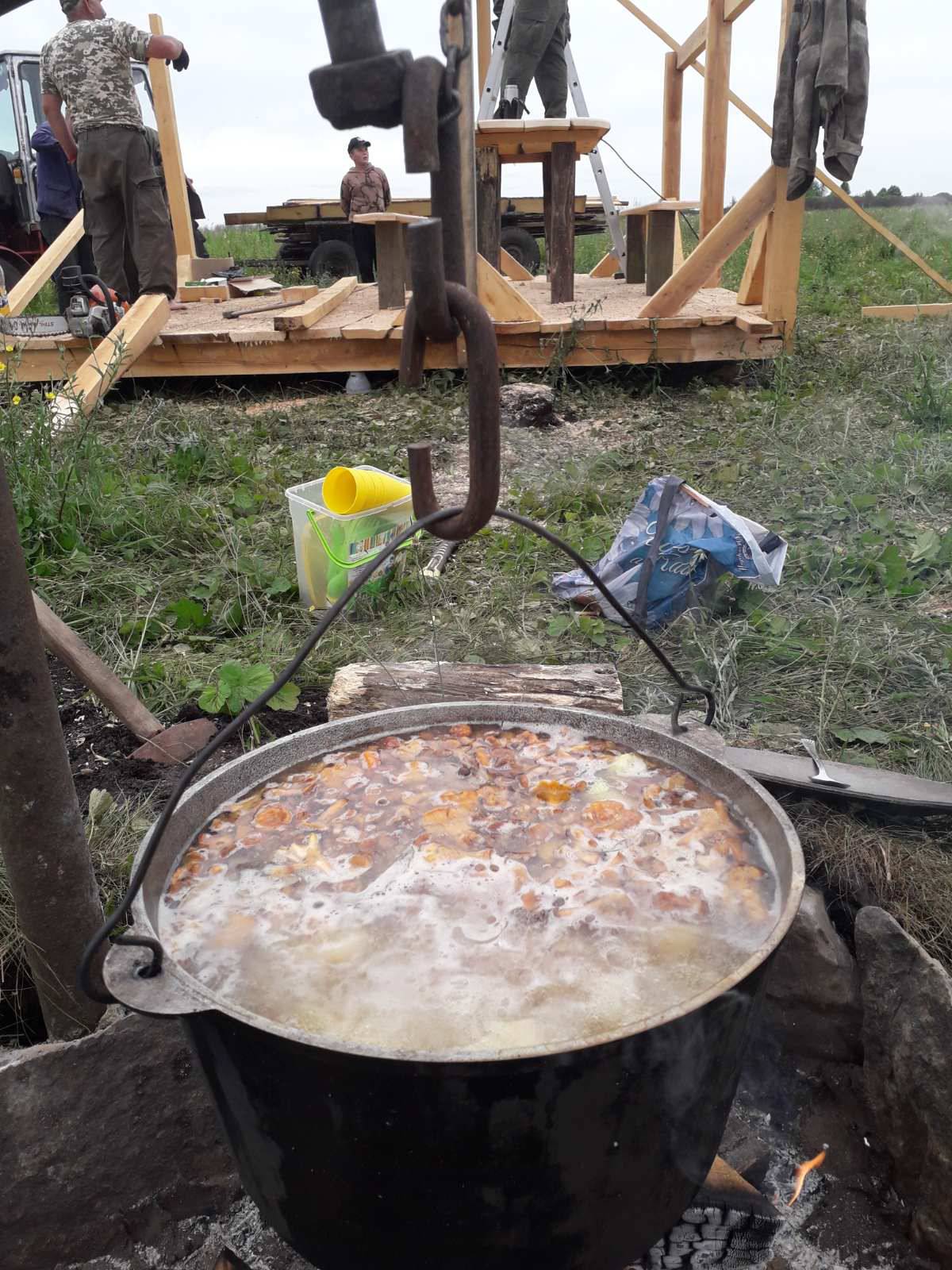 Нічим не гірше за Світязь: біля озера на Волині облаштували місце відпочинку