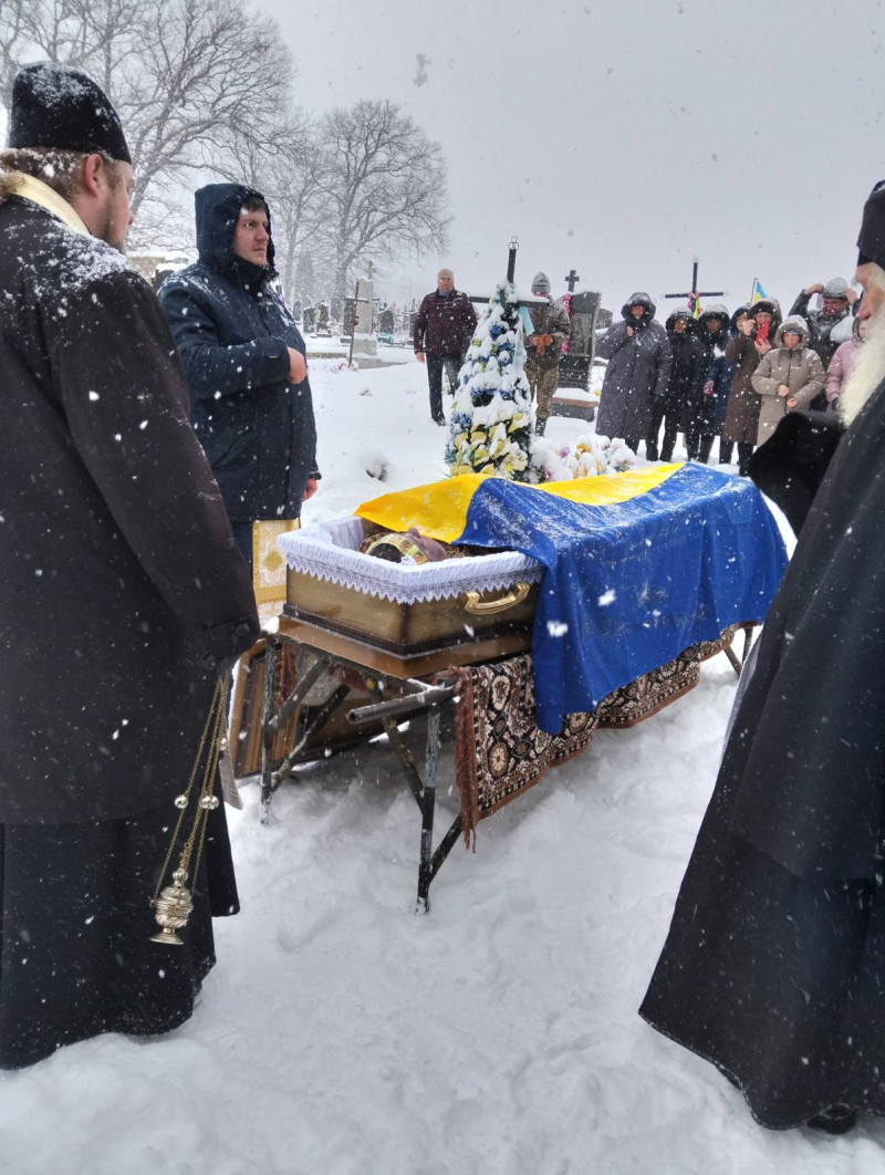 На Волині провели в останню земну дорогу військового Василя Ярмолюка