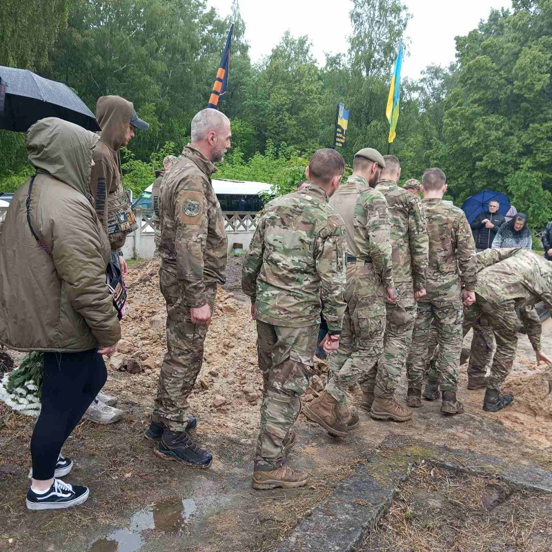 Не такого повернення додому Героя чекали мати, родина та громада: на Волині поховали 28-річного захисника Андрія Мороза