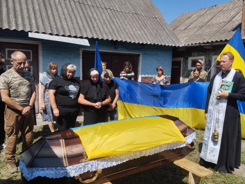 Ціною власного життя відстоював життя інших: на Волині поховали Героя Руслана Подзізея