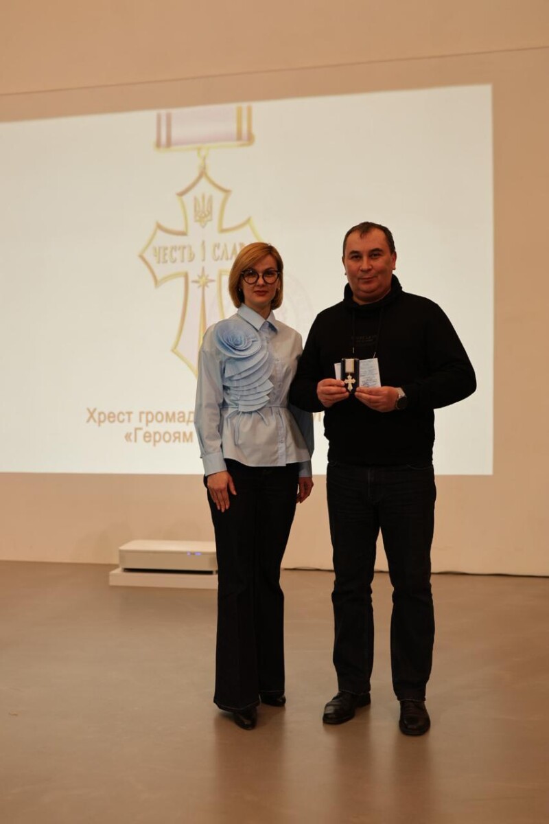 «Герої без зброї»: у Луцьку вручили почесні відзнаки людям, які щодня рятують і допомагають