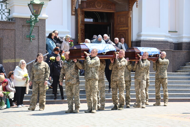 У Луцьку в один день прощалися з трьома Героями - Сергієм Кравченком, Андрієм Крачуновим та Олексієм Каплуном