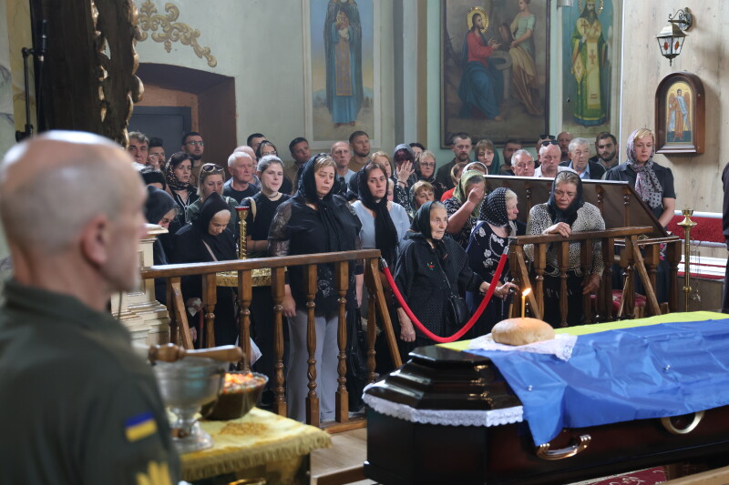Назавжди 31: у Луцькій громаді попрощалися з Героєм Олександром Каленюком