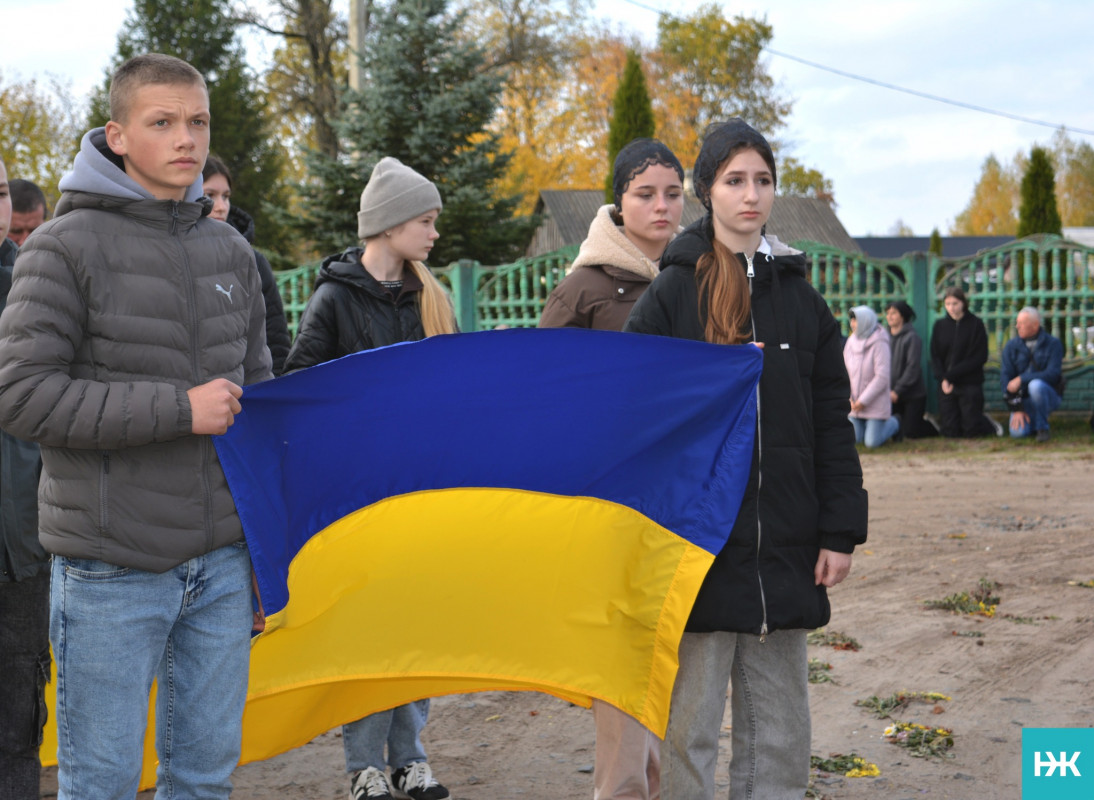 З перших днів вторгнення боронив Україну: на Волині попрощались з кавалером орденів «За мужність» Василем Петриком