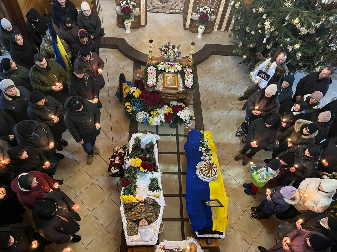 Назавжди молоді: на Волині провели в останню путь Героїв Валерія Сілаєва та Олександра Семенюка