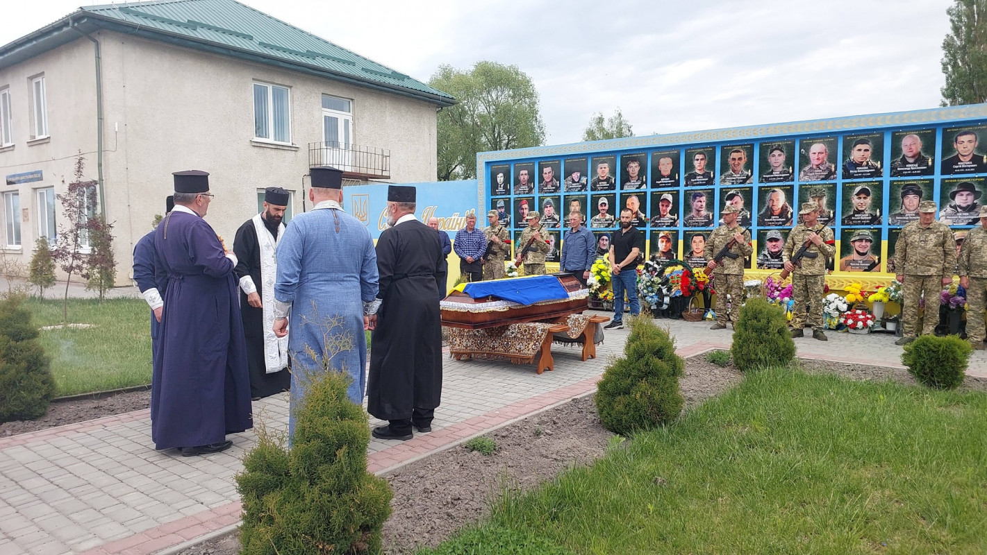 На Волині в останню путь провели Героя Грисюка Сергія, який загинув під Авдіївкою у 2023 році