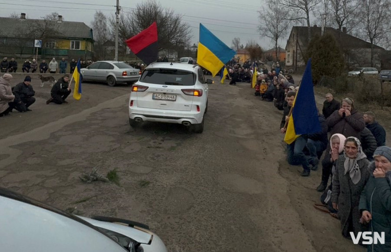 Осиротіли донечка і син: «на щиті» востаннє додому повернувся Герой з Волині Сергій Челяда