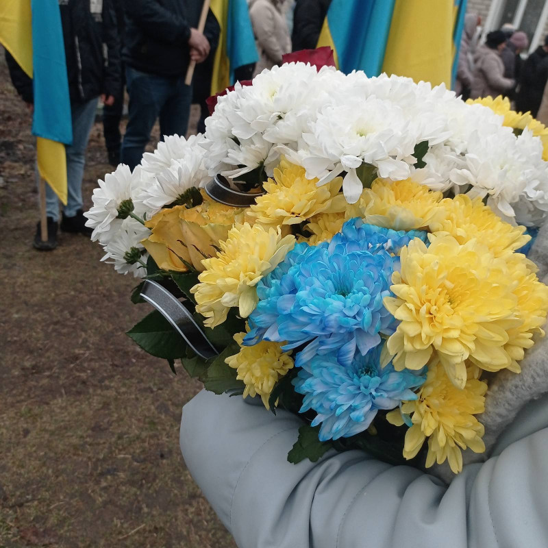 Довгий час вважався зниклим безвісти, однак, на жаль, дива не сталося: на Волині поховали молодого Героя Вадима Слєпцова