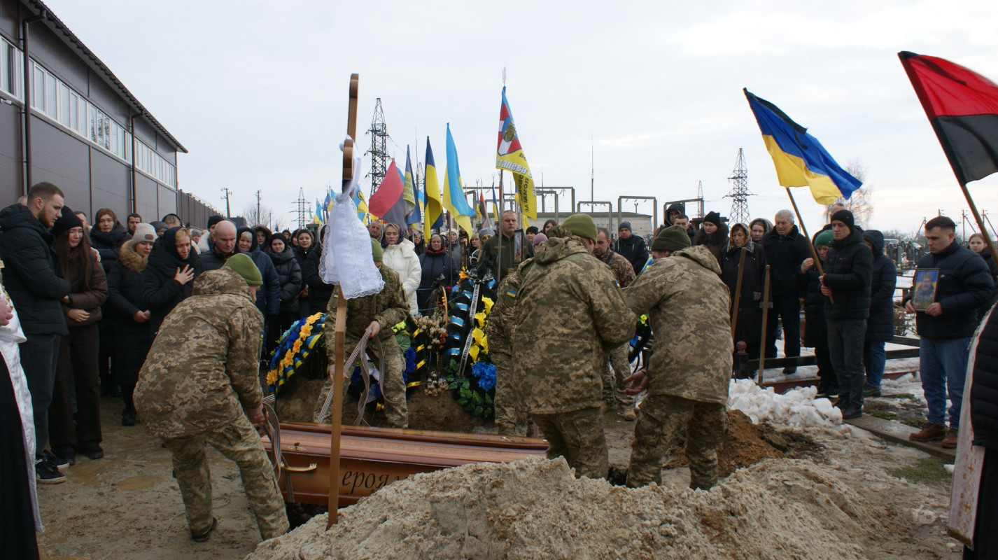 Навіки 44: на Волині попрощалися з Героєм Анатолієм Репшем