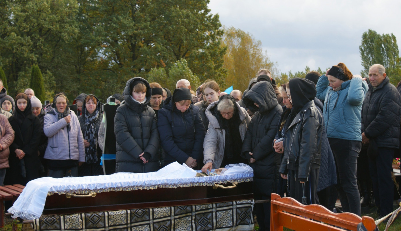 Світла людина зі щирим серцем: на Волині попрощалася з військовим Миколою Пахлею