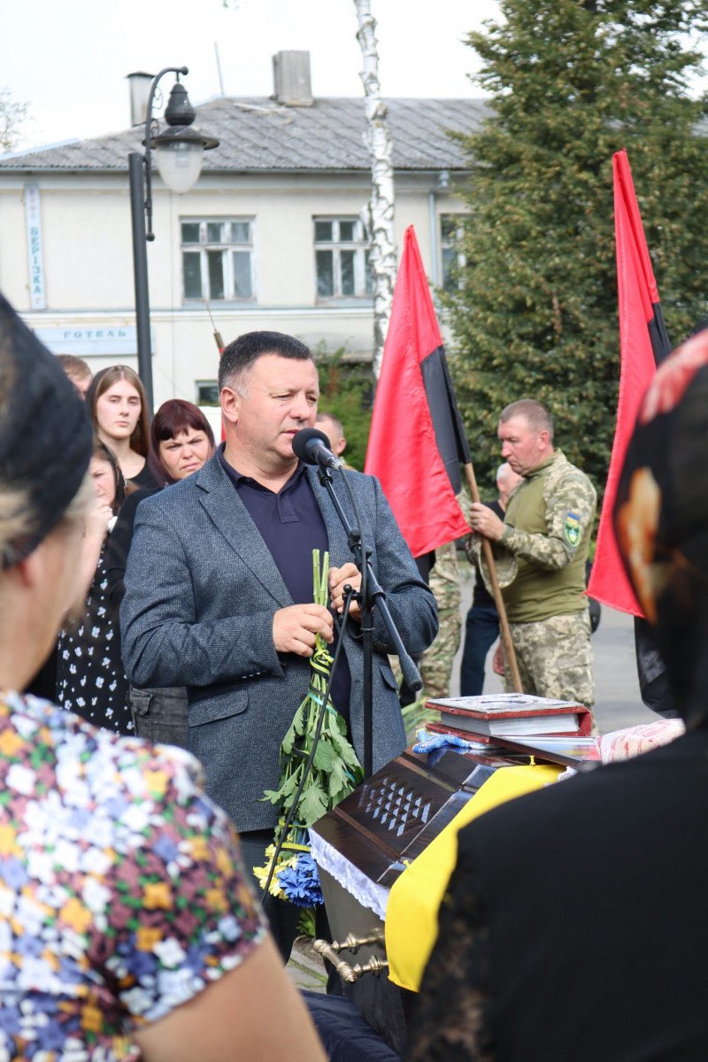 Загинув понад півтора року тому у Курській області: на Волині поховали захисника Миколу Собчука