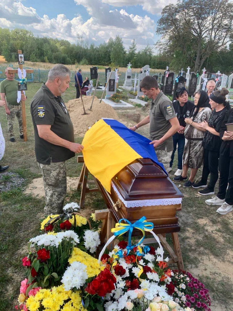 Три роки чекали на повернення: на Волині попрощалися із загиблим захисником Миколою Фоміним