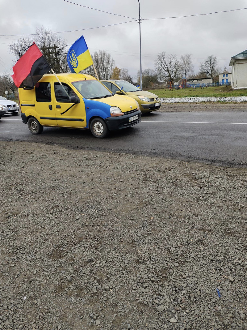 Лише через десять днів побратими змогли забрати його тіло з поля бою: на Волині поховали Героя Михайла Вацика