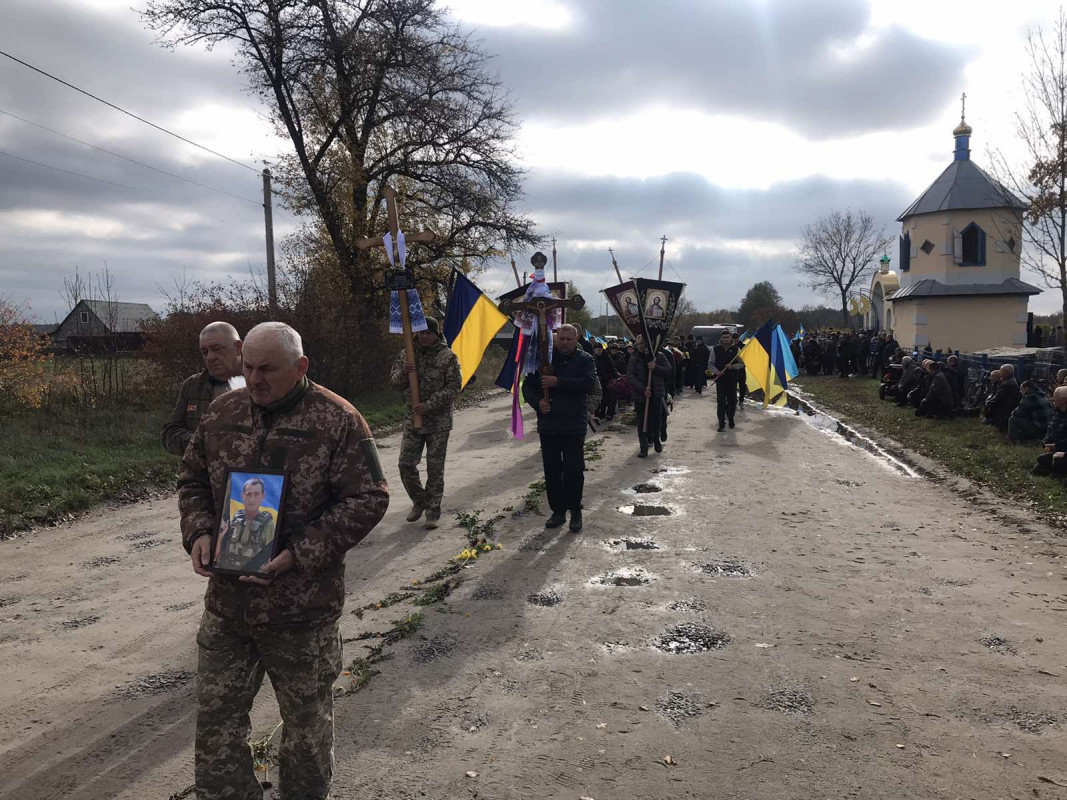 Понад 2 роки вважався зниклим безвісти: на Волині попрощалися із захисником Віктором Баликом