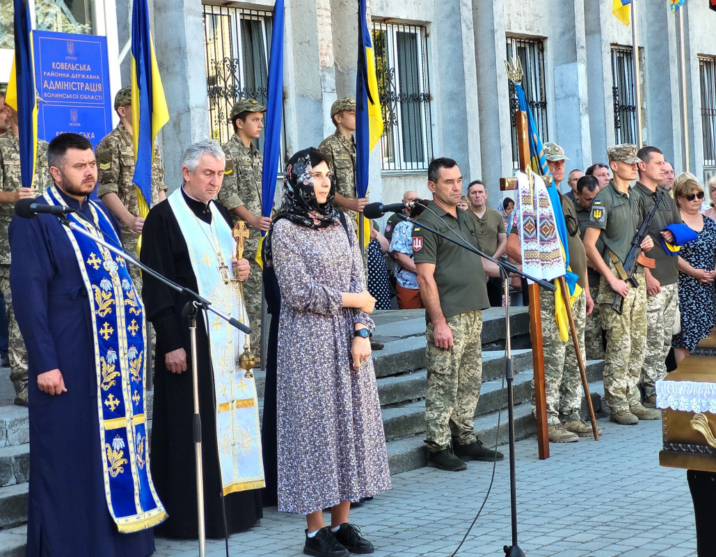 Йому було лише 35: на Волині попрощалися із загиблим Героєм Сергієм Скороходом