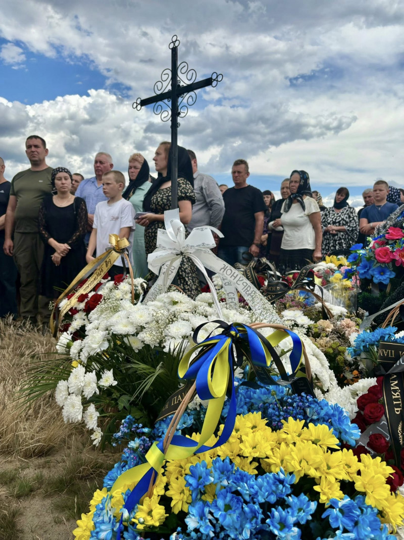 Віддав життя за Україну: на Волині попрощалися з Героєм Олегом Козловським