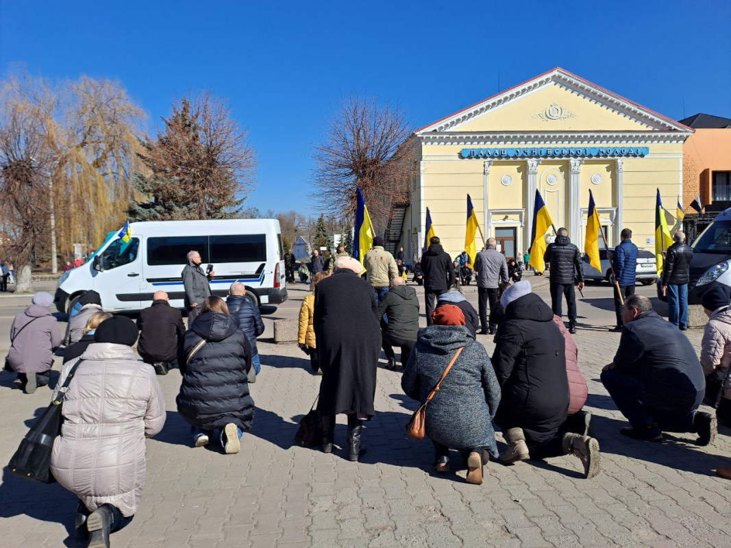 Мав приїхати у відпустку, а повернувся навіки «на щиті»: на Волині попрощалися з Героєм Олександром Маслом