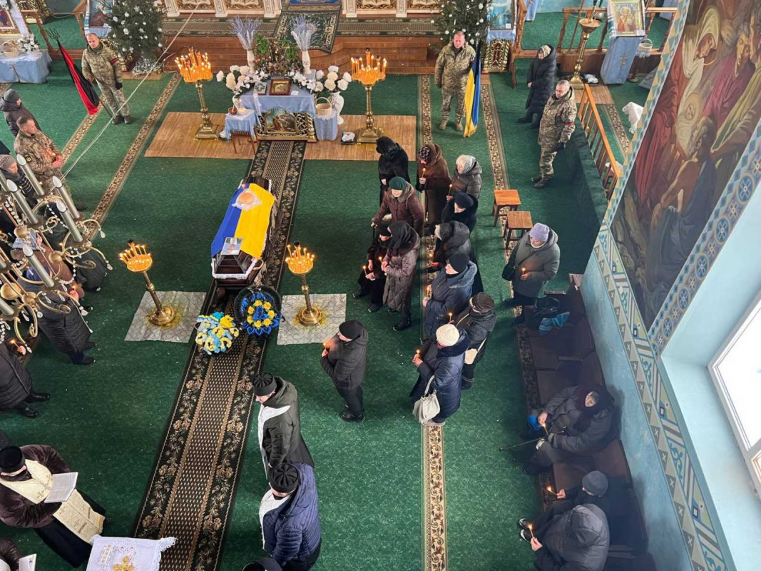 Загинув понад 9 місяців тому: у Луцькому районі попрощалися із захисником Олександром Кувшиновим