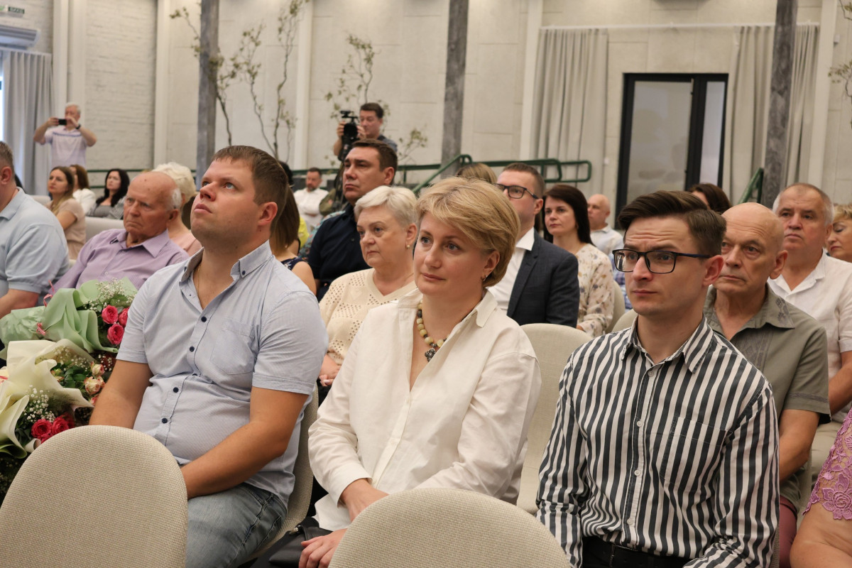 Відзнаки МОЗ й ОДА: медиків Волині привітали з професійним святом