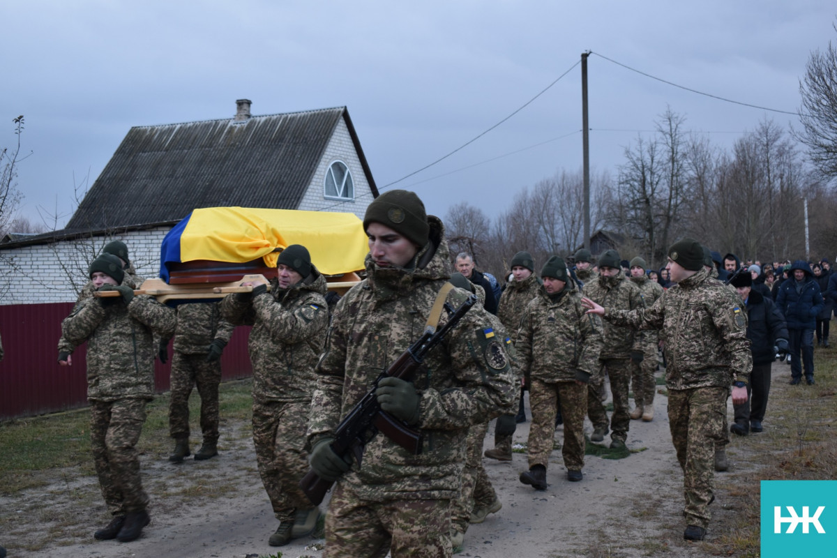 Молодий воїн не встиг створити сім'ю: на Волині попрощалися із загиблим Героєм Юрієм Кратіком