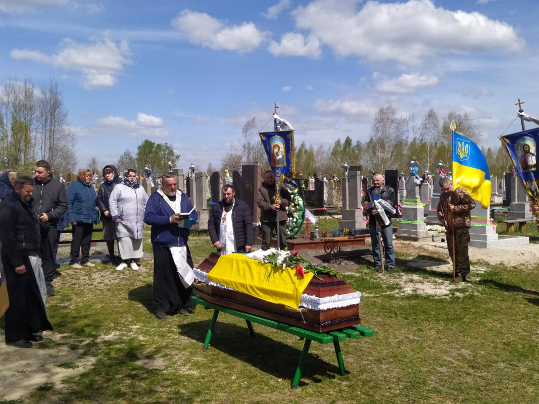 Понад півтора року вважався зниклим безвісти: у громаді на Волині попрощалися із воїном Юрієм Мухіним