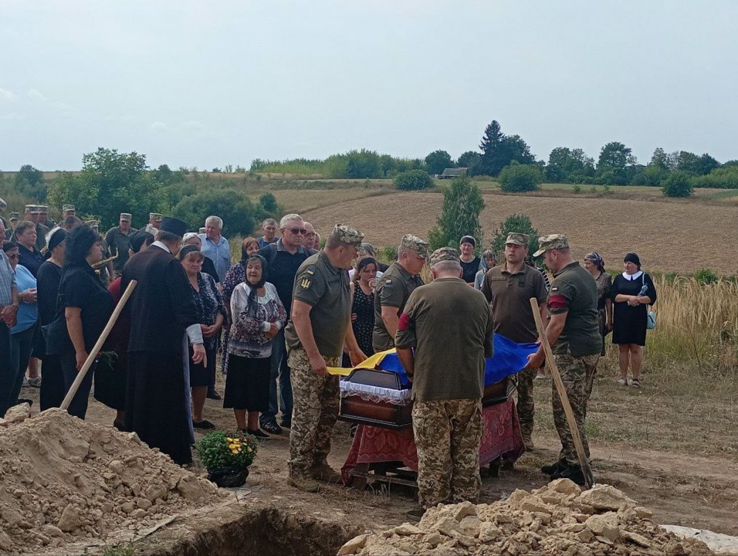Загинув у січні: на Волині попрощалися із воїном В’ячеславом Мотикою