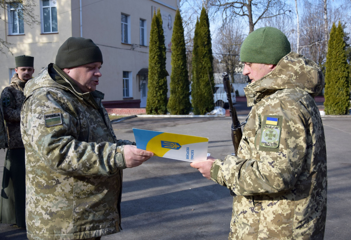 «Я не розумію тих, хто ховається»: на Волині 46-річний багатодітний батько став прикордонником