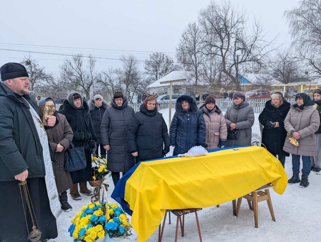 Сільський майстер на всі руки: волиняни попрощалися з Героєм Володимиром Вавринюком