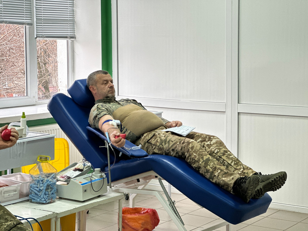 Волинські прикордонники здали кров, аби врятувати життя пораненим