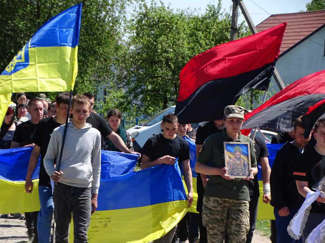 Загинув у Куп’янському районі внаслідок ворожого обстрілу: на Волині поховали Героя Олега Ковальчука