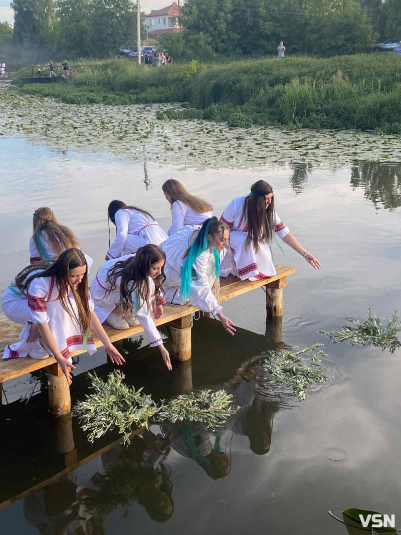 Купальські пісні, вогонь і благодійність: у місті на Волині яскраво відзначили свято Івана Купала
