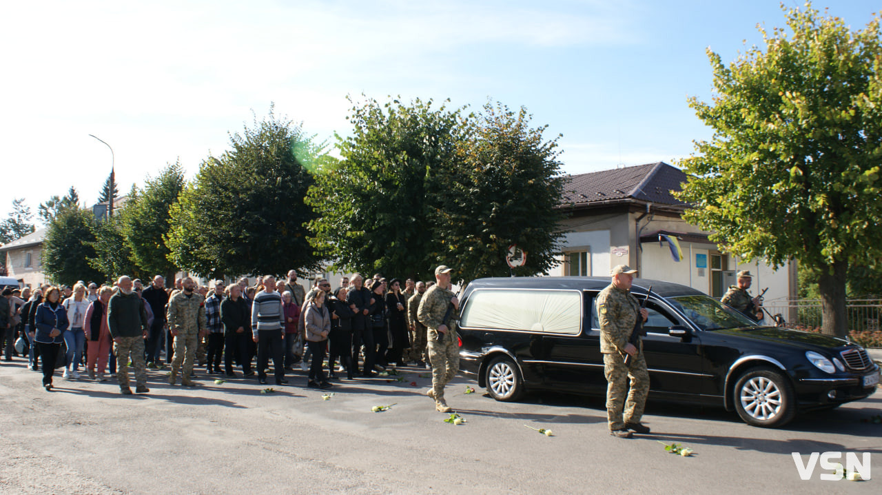 Це був справжній командир, яких мало: на Волині провели в останню дорогу «Народного Героя України» Павла Чайку