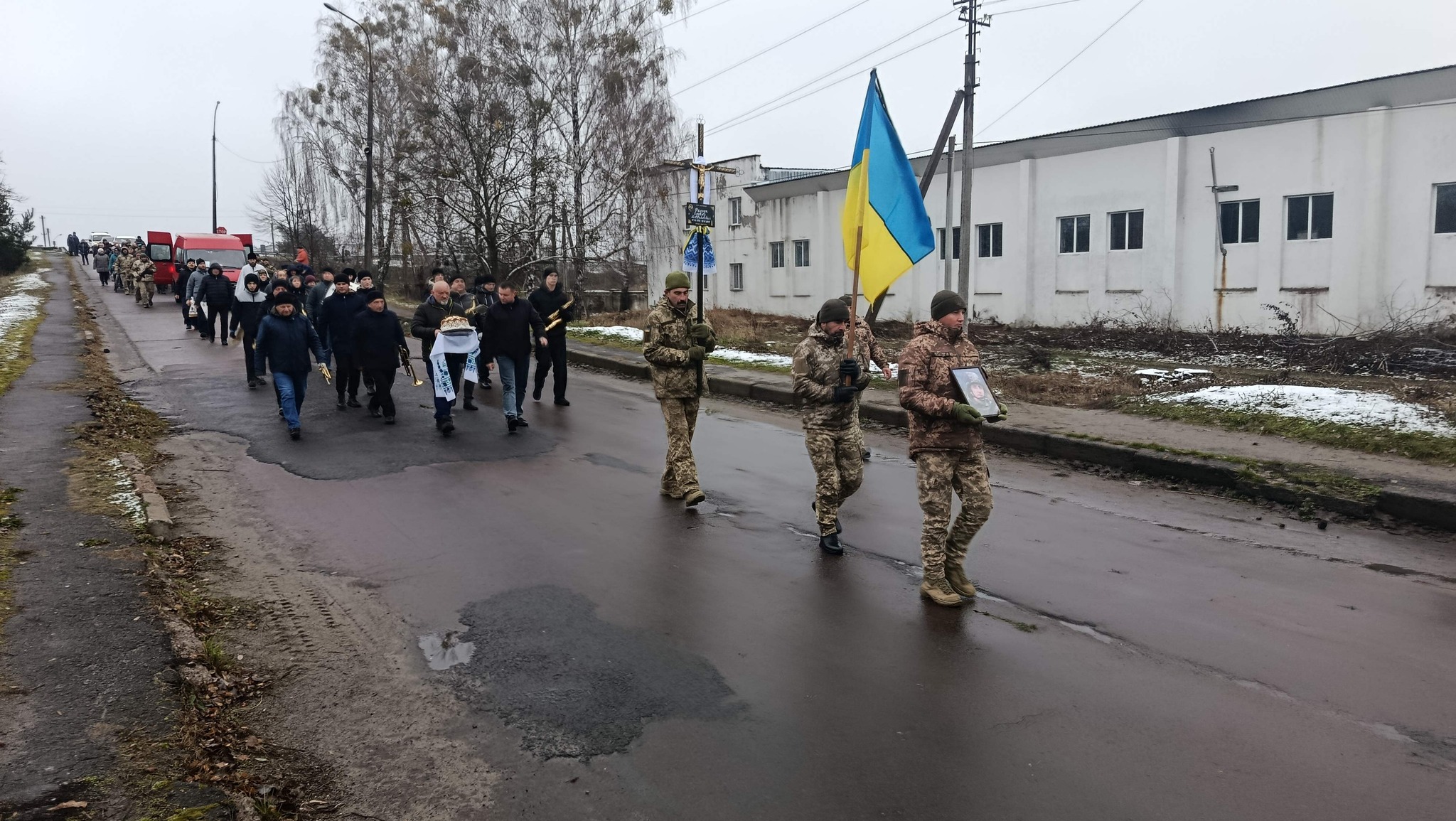 Трагічно загинув у ДТП: на Волині попрощалися із 32-річним захисником Едуардом Радчуком