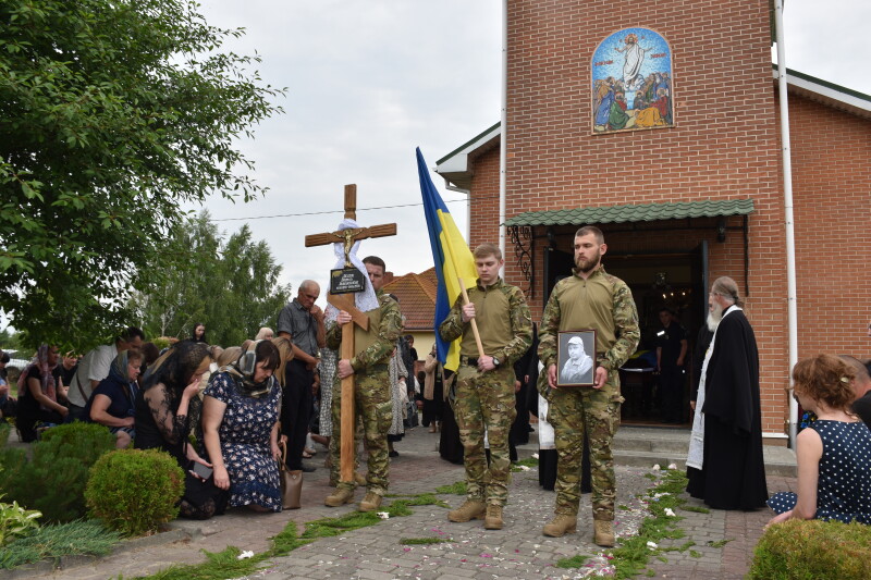 Біля Луцька попрощалися з правоохоронцем Віктором Масюком