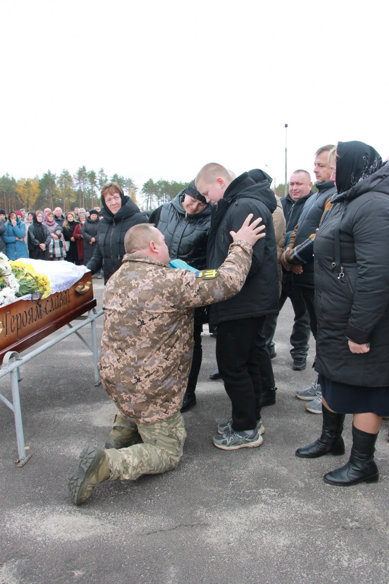 Кілька днів тому повернувся у військовий стрій: на Волині попрощалися з мужнім захисником Володимиром Євпаком